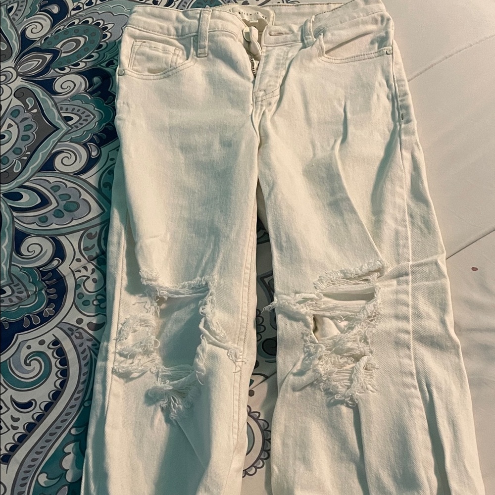 Elegant Cream Distressed Women's Jeans